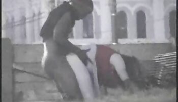 As lésbicas dos anos 80 Charley e filme porno com varios homens Cherie se tocam