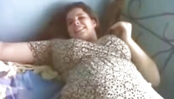 Lésbica madura loira e uma vídeo de pornô de mulher com mulher pequenininha se divertem