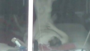 Big videos de mulheres negras fazendo sexo tit MILF é fodido com um grande brinquedo por uma loira madura