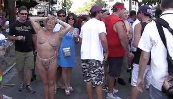 Ass Traffic Gabriellas vídeo de pornô mulher com mulher transando bolha bunda adora tudo isso em sua bunda