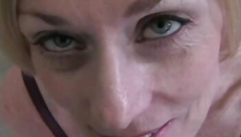 Aika faz filme de pornô cavalo transando com mulher sexo oral com modos sujos de ponto de vista