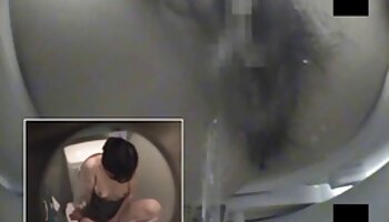 Adolescente asiática loira soprando longamente em um quarto de hotel vídeo de mulher fazendo sexo pornô